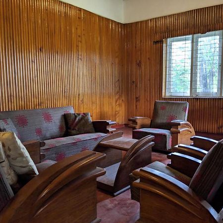 نوفارا إيلِيا Chilly Croc Hostel المظهر الخارجي الصورة