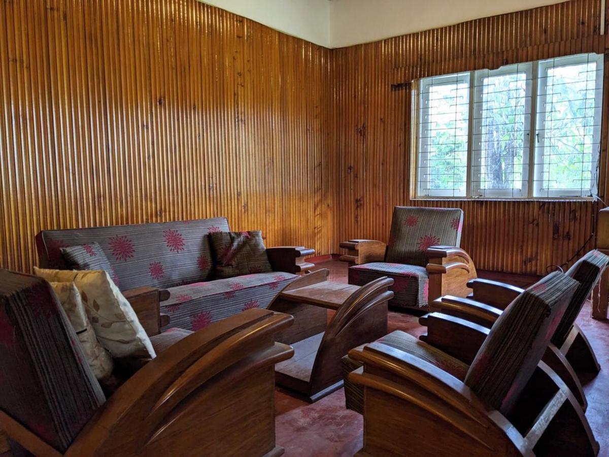 نوفارا إيلِيا Chilly Croc Hostel المظهر الخارجي الصورة