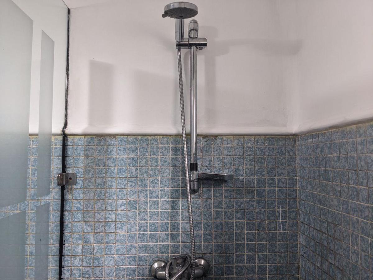 نوفارا إيلِيا Chilly Croc Hostel المظهر الخارجي الصورة